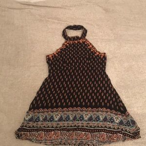 Beach dress/cover up, a bit too short for me (5’7)